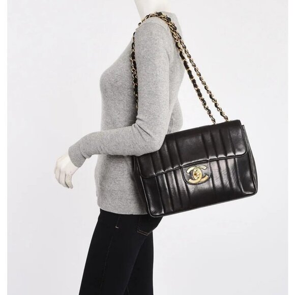 CHANEL Jumbo 24K GP Flap Bag Lambskin Vertical Quilt Chain Shoulder Bag Black - Picture 2 of 12